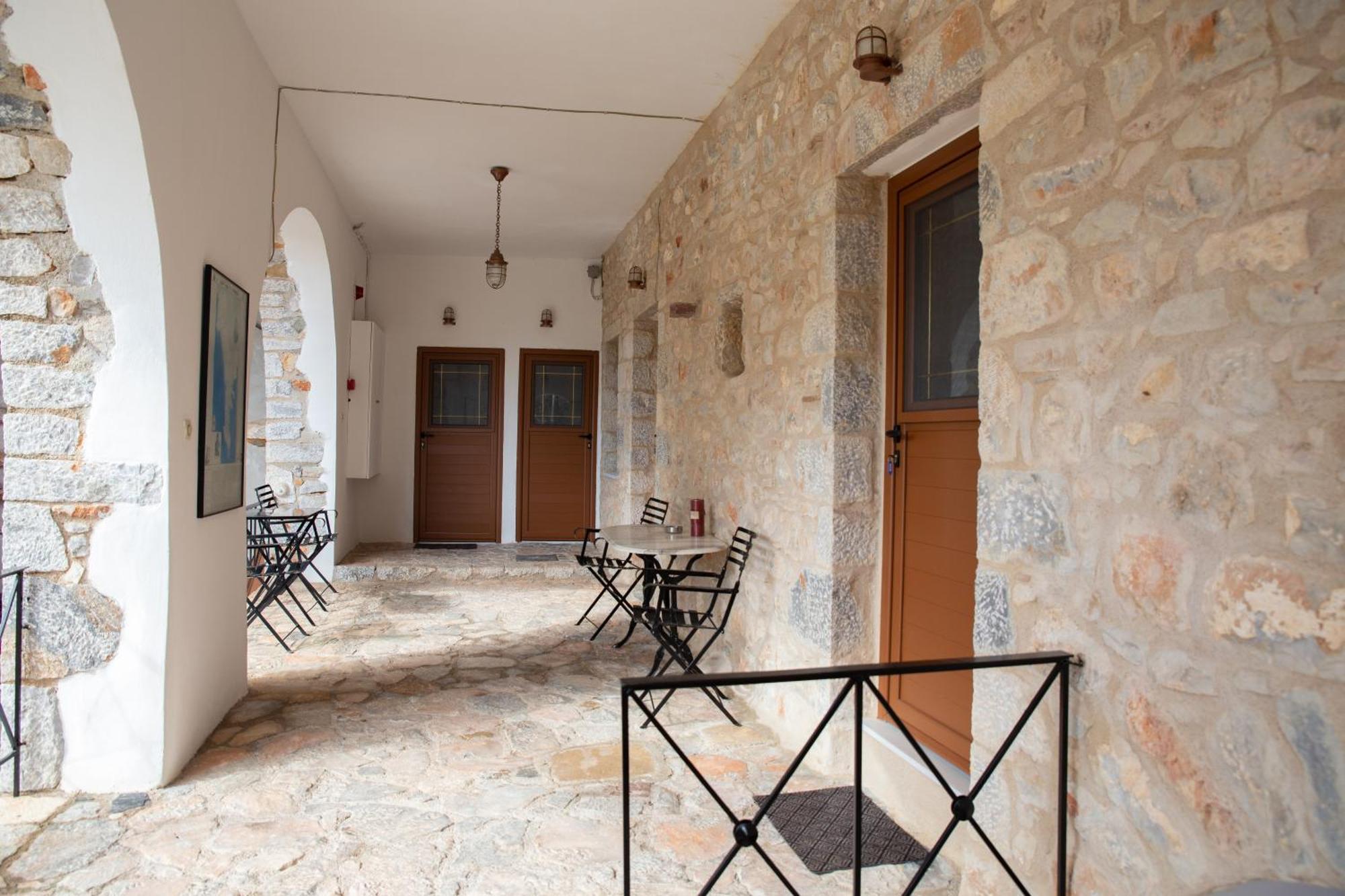 Traditional House Alepis In Areopolis Exterior foto